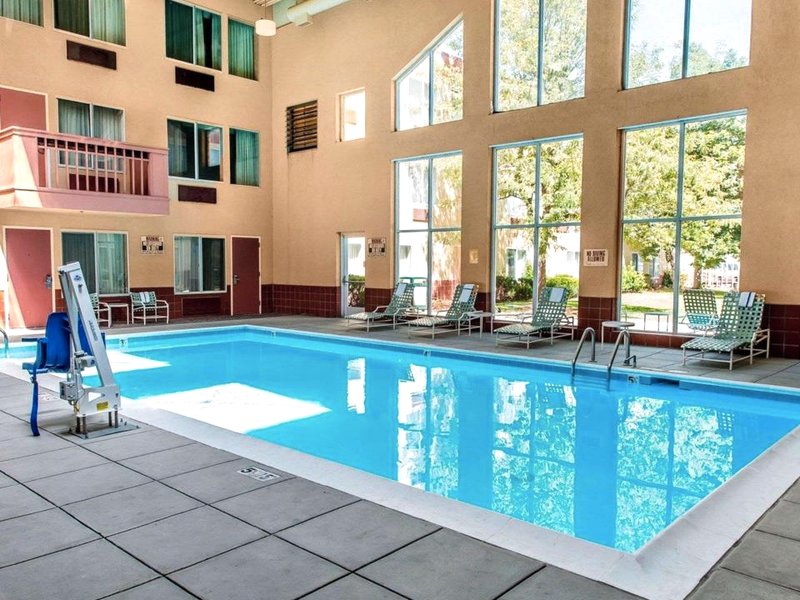 Quality Inn and Conference Center Greeley Downtownの写真