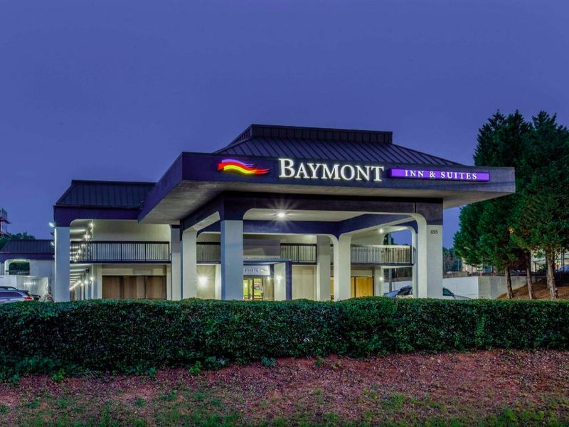 Baymont by Wyndham McDonoughの写真