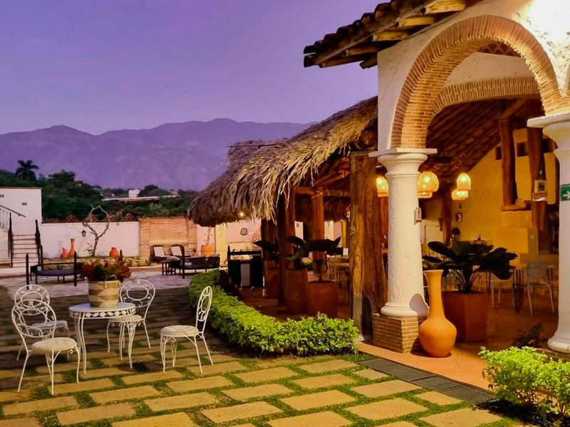 Hotel Santa Barbara Colonial - Santa Fe de Antioquiaの写真