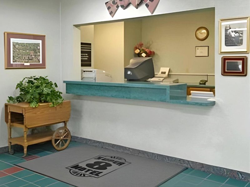 Super 8 By Wyndham Greenvilleの写真