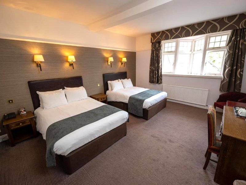 Castle and Ball by Greene King Innsの写真