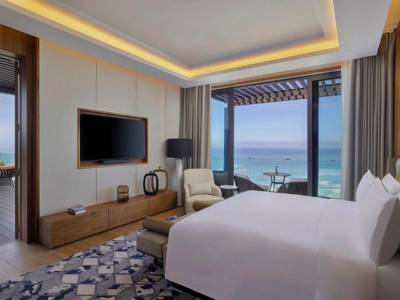 Conrad Rabat Arzanaの写真