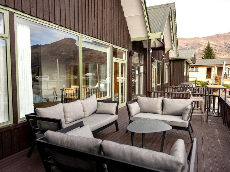 Haka House Wanaka (ex purple cow) の写真