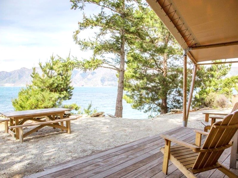 The Camp - Lake Haweaの写真