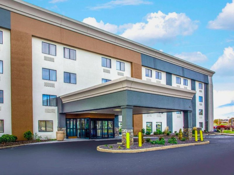ラ キンタ イン バイ ウィンダム セントルイス ヘーゼルウッド - エアポート ノース (La Quinta Inn by Wyndham St. Louis Hazelwood - Airport North)の写真