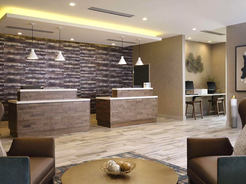 Best Western Plus Desotoの写真