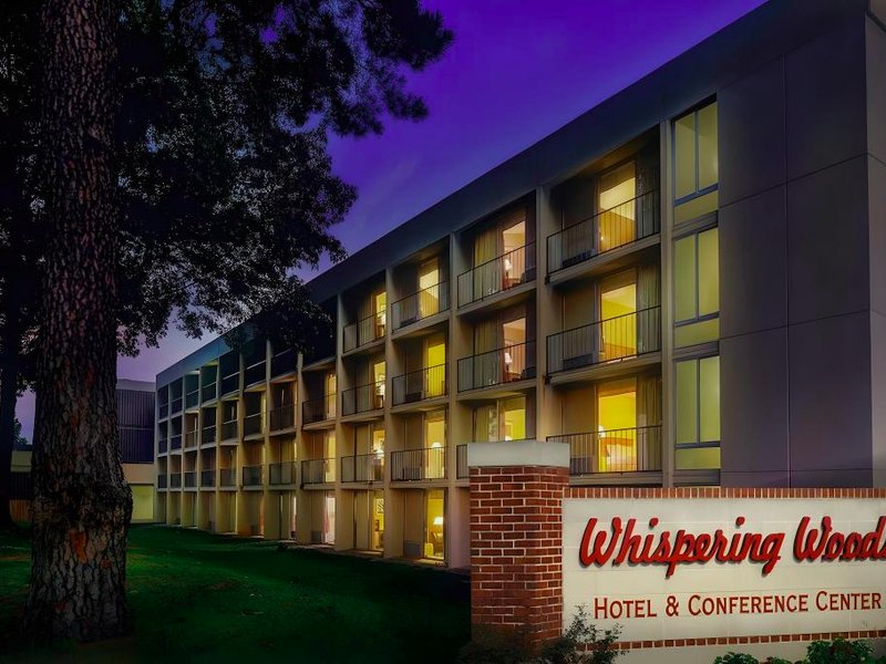 Historic Whispering Woods Hotel & Conference Centerの写真