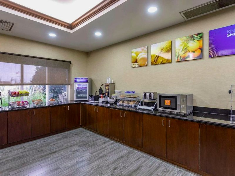 コンフォート スイーツ オリーブ ブランチ ウエスト (Comfort Suites Olive Branch West)の写真