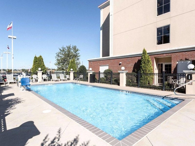 コンフォート スイーツ オリーブ ブランチ ウエスト (Comfort Suites Olive Branch West)の写真