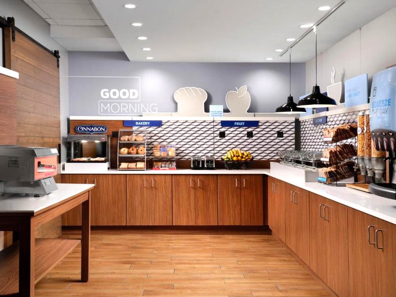 Holiday Inn Express and Suites New Orleans Airport By IHGの写真