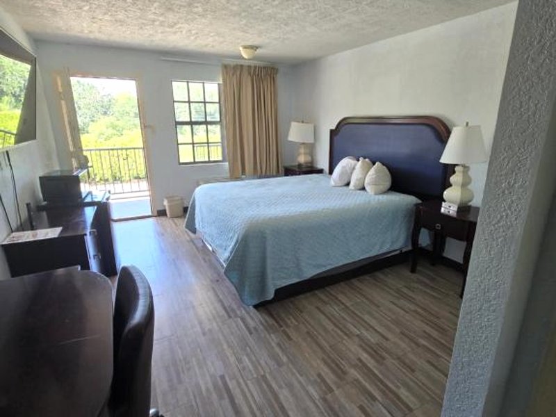 Best Price Motel & Suitesの写真