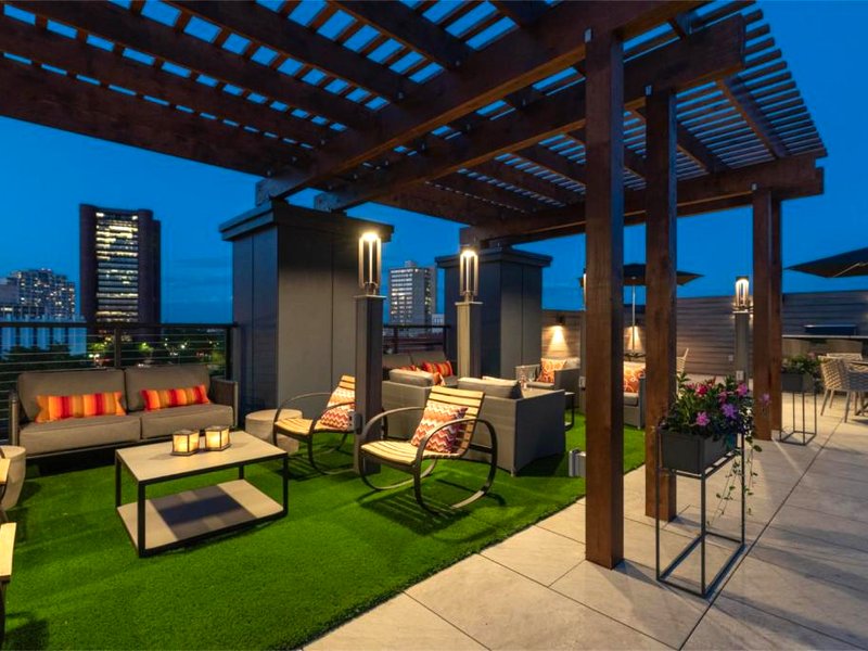 Luxury Furnished Apartments by Hyatus Downtown at Yaleの写真