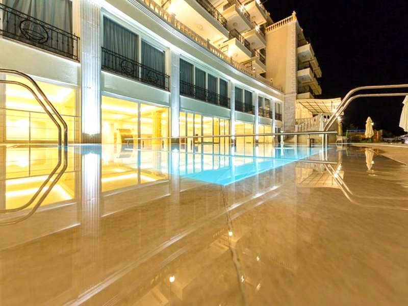 Therma Palace - Spa & Mineral Poolの写真