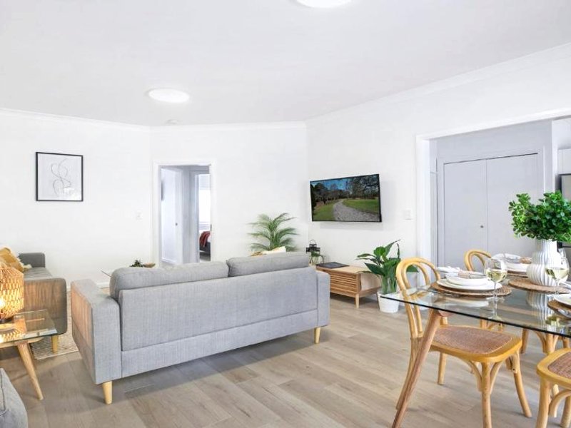 8 on Clarenceの写真