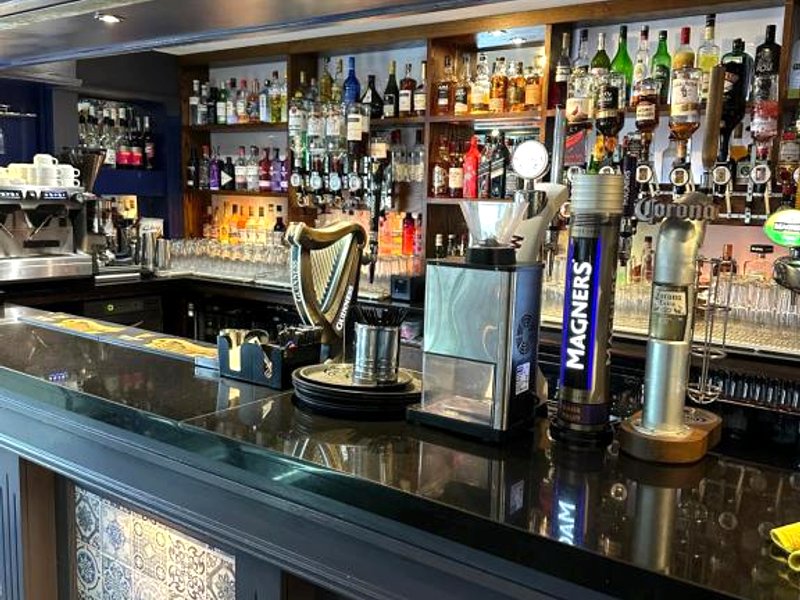 The Tudor Hotelの写真