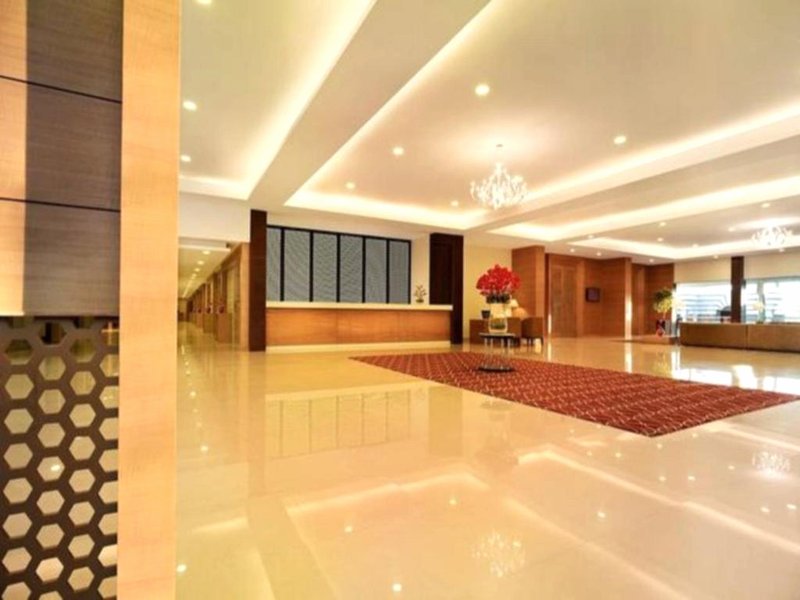 Hotel Naveen Lakesideの写真