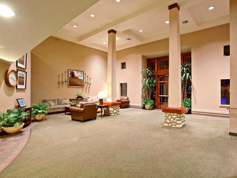 ホリデイ イン エクスプレス ＆ スイーツ カーピンテリア バイ IHG (Holiday Inn Express & Suites Carpinteria By IHG)の写真