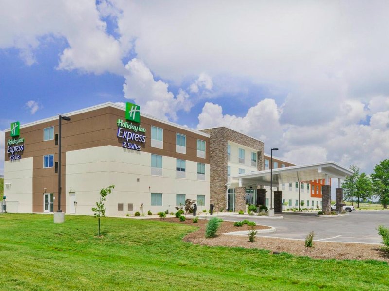 Holiday Inn Express & Suites Salem By IHGの写真