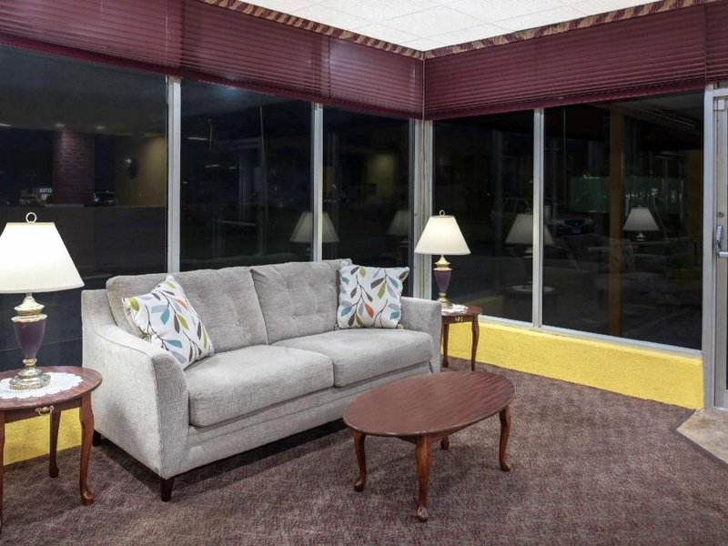 Days Inn by Wyndham Salem, Illinoisの写真