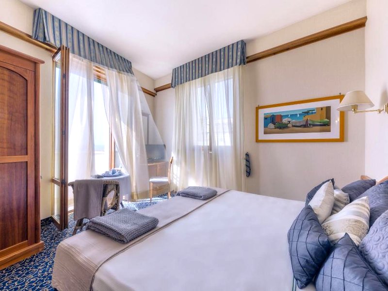 アスチュラ パレス ホテル (Astura Palace Hotel)の写真