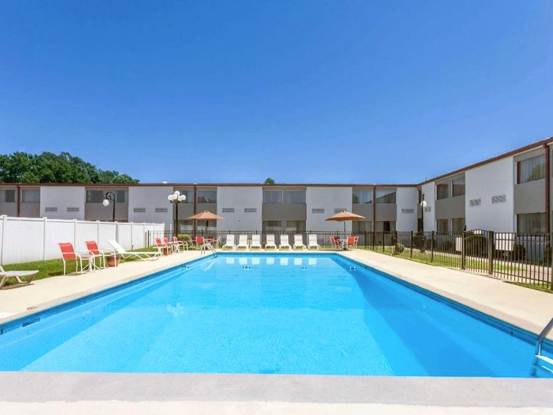 Ramada by Wyndham Henderson/Evansvilleの写真