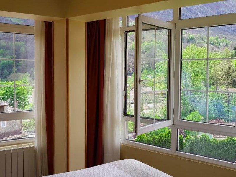 Hotel Naranjo De Bulnesの写真