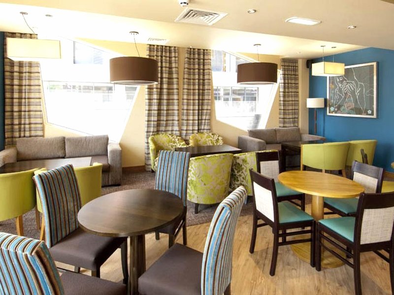 Premier Inn Manchester Buryの写真