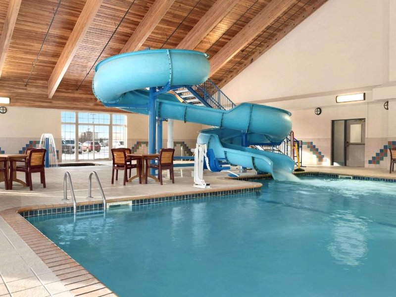 カントリー イン ＆ スイーツ バイ ラディソン (Country Inn & Suites by Radisson, Duluth North, MN)の写真