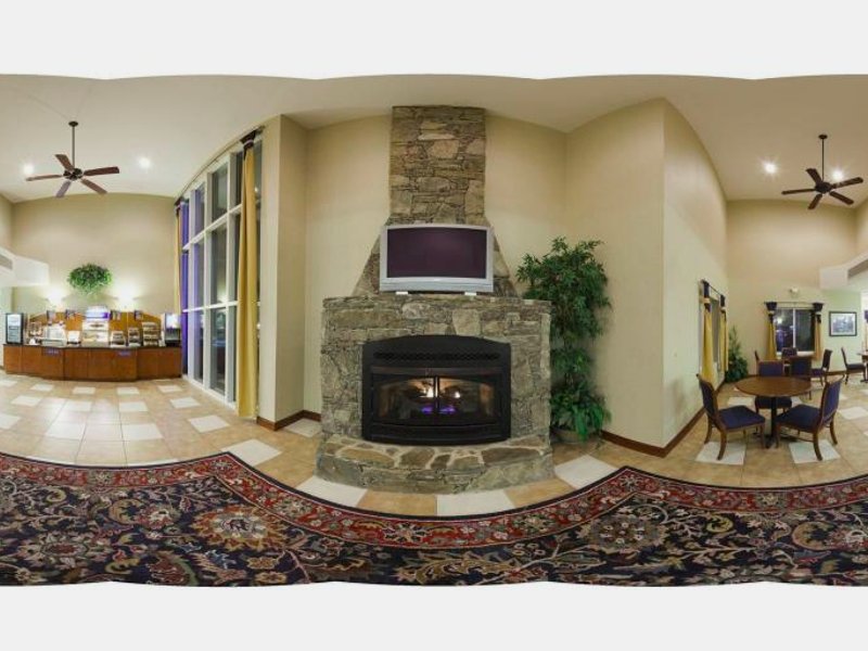 Holiday Inn Express Hotel & Suites Cherokee-Casino By IHGの写真