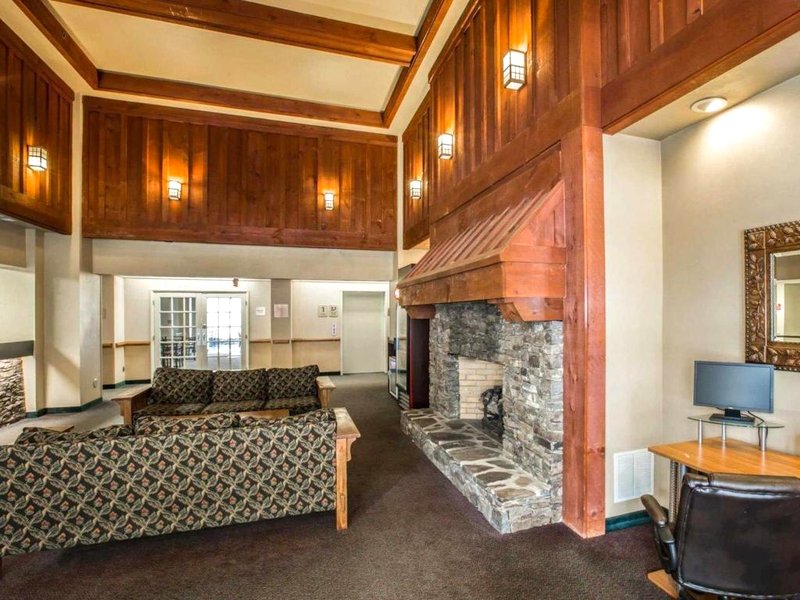 スーパー 8 バイ ウインダム チェロキー (Super 8 By Wyndham Cherokee)の写真