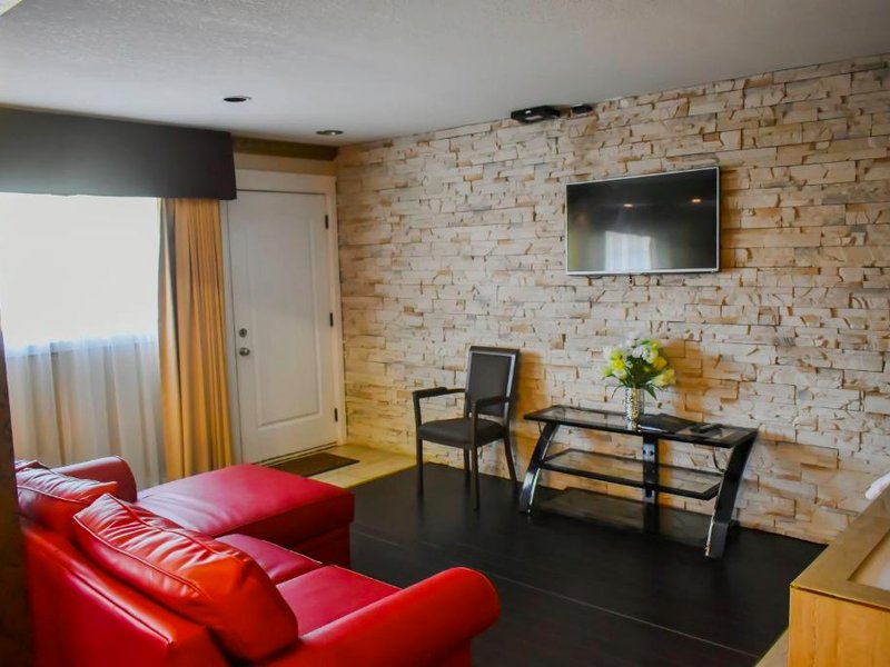 デイズ イン バイ ウィンダム シルバン レイク (Days Inn by Wyndham Sylvan Lake)の写真