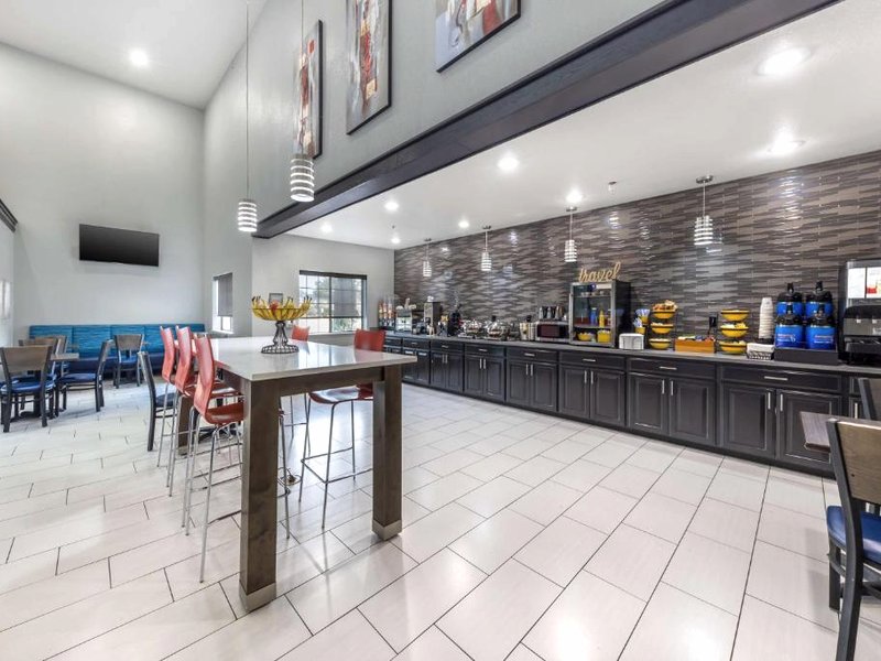 ベスト ウェスタン アトカ イン&スイーツ (Best Western Atoka Inn & Suites)の写真