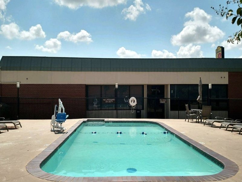 スーパー 8 バイ ウインダム アトカ (Super 8 By Wyndham Atoka)の写真