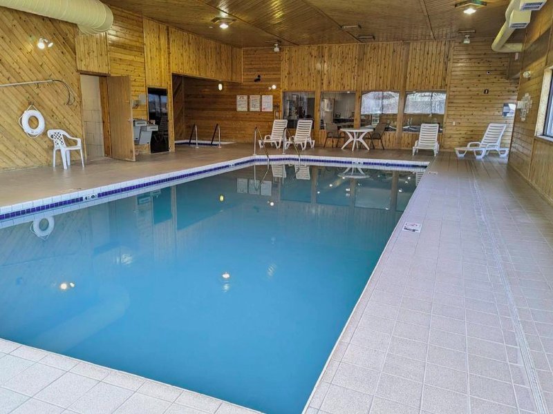 AmericInn by Wyndham Tomahawk の写真