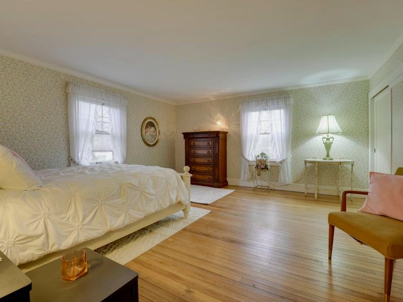 Cozy Hillsdale Home about 1 Mi to Baw Beese Lake!の写真