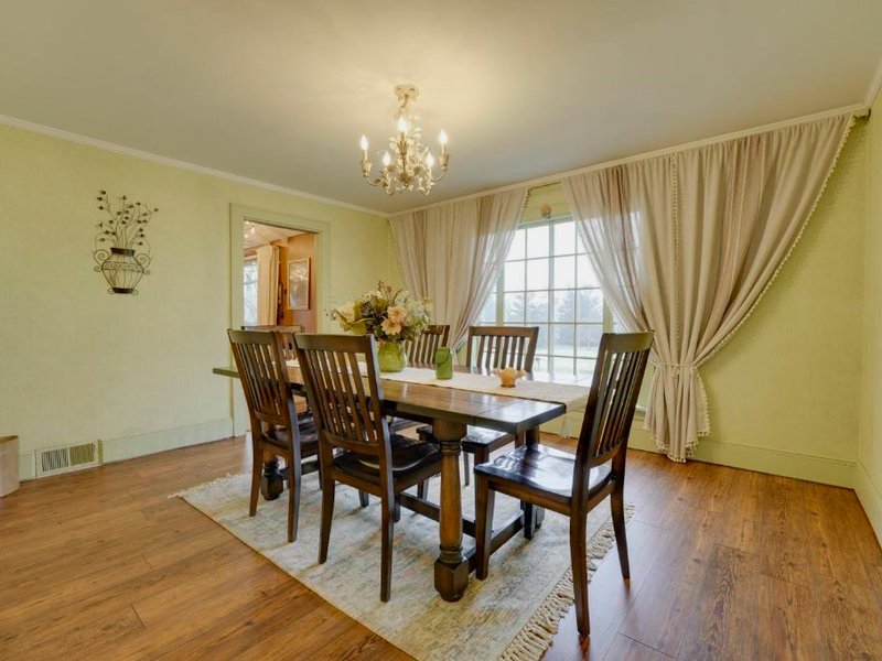 Cozy Hillsdale Home about 1 Mi to Baw Beese Lake!の写真