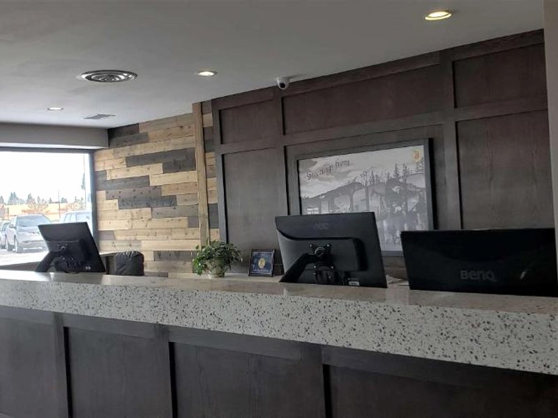 スーパー 8 バイ ウィンダム スプルース グローブ (Super 8 by Wyndham Spruce Grove)の写真