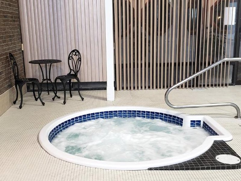 スーパー 8 バイ ウィンダム スプルース グローブ (Super 8 by Wyndham Spruce Grove)の写真