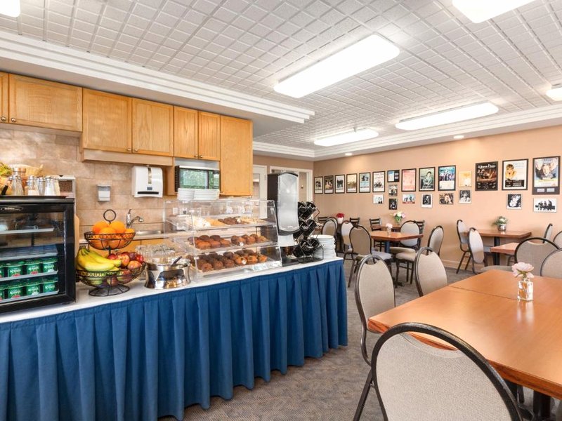 トラベロッジ バイ ウィンダム スプルースグローブ (Travelodge by Wyndham Spruce Grove)の写真