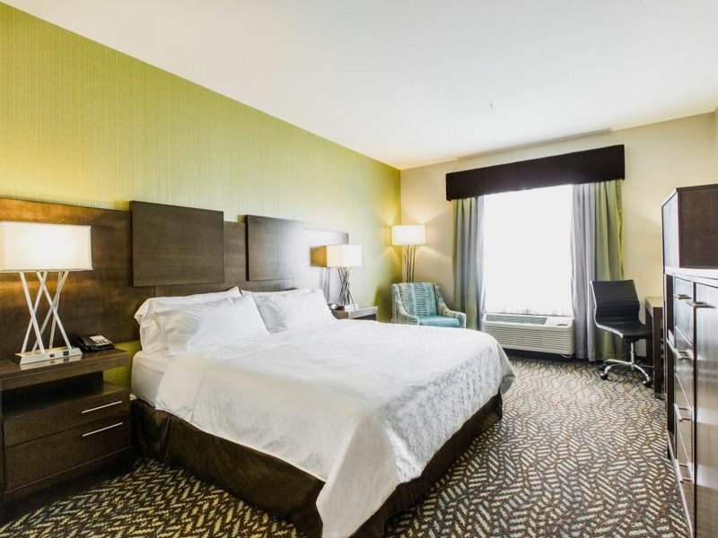 ホリデイ イン エクスプレス ＆ スイーツ スプルース グローブ - ストーニー プレイン バイ IHG (Holiday Inn Express & Suites Spruce Grove - Stony Plain By IHG)の写真