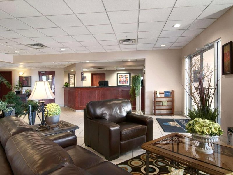 トラベロッジ バイ ウィンダム ストーニー プレイン (Travelodge by Wyndham Stony Plain)の写真