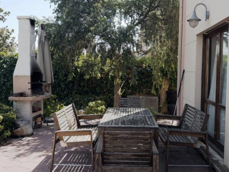Amplio y Comodo Chalet en Zaragoza con pistas de tenisの写真
