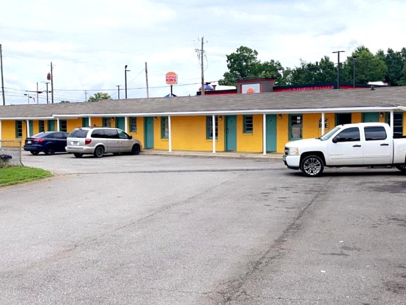 LAMPLIGHTER INNの写真