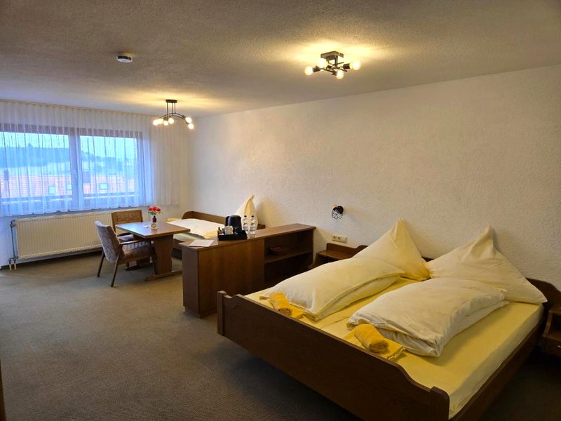 Pension Hauber - Kirschtortenzimmer mit Balkonの写真