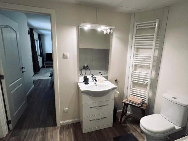 Ruime suite met privé ingang en badkamer (Ruime suite met prive ingang en badkamer)の写真