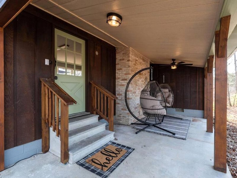 Cozy Cabin - Hot Tub - State Park - Near Lakeの写真