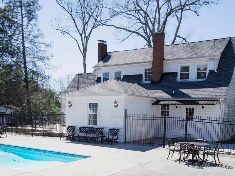 Swamp Rabbit Inn Travelers Restの写真