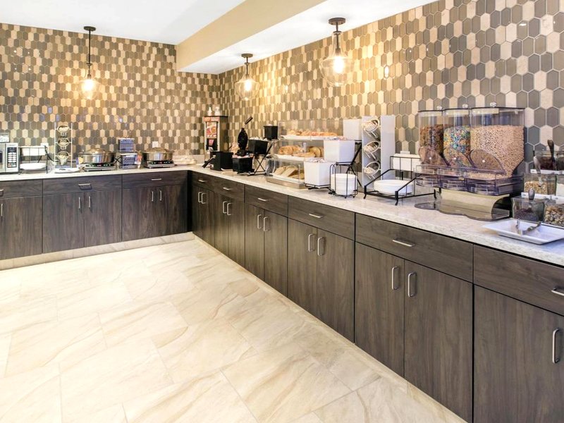 Country Inn & Suites by Radisson, Grandville-Grand Rapids West, MIの写真