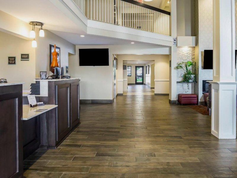 Country Inn & Suites by Radisson, Grandville-Grand Rapids West, MIの写真