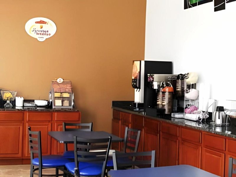 スーパー 8 バイ ウインダム チャタヌーガ ウールトワー (Super 8 By Wyndham Chattanooga Ooltewah)の写真